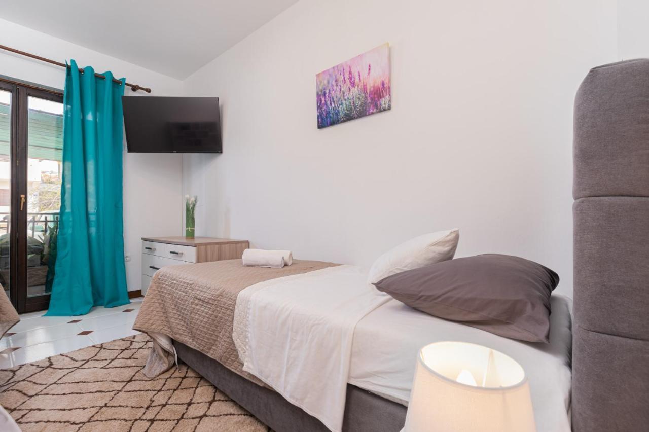 Cukerina Apartment With Whirpool & Sauna Porec Esterno foto