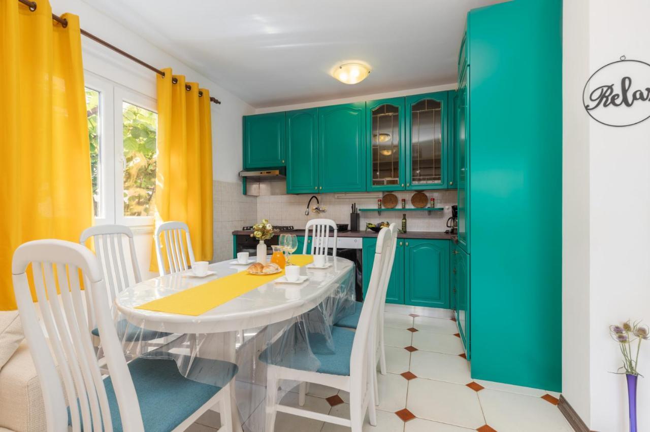 Cukerina Apartment With Whirpool & Sauna Porec Esterno foto