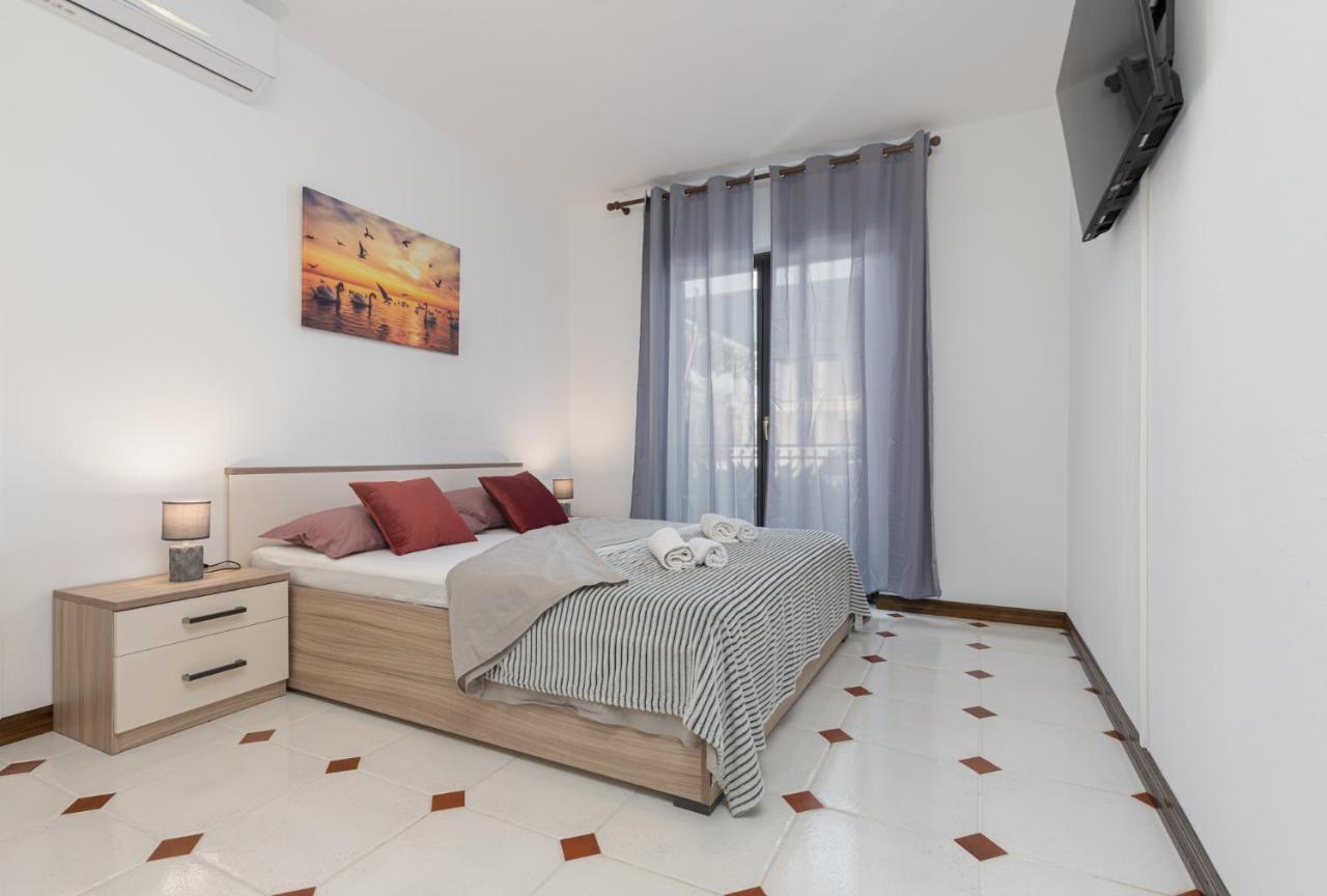 Cukerina Apartment With Whirpool & Sauna Porec Esterno foto